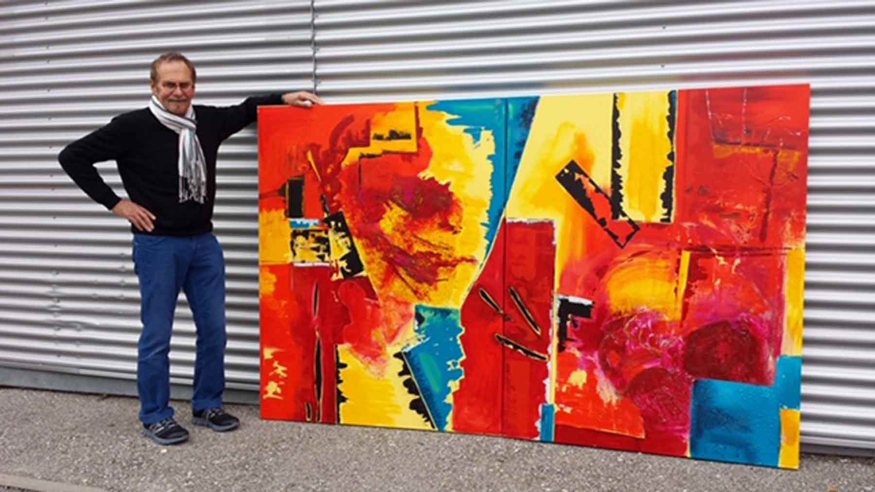 Werner Graf vor einem seiner Werke